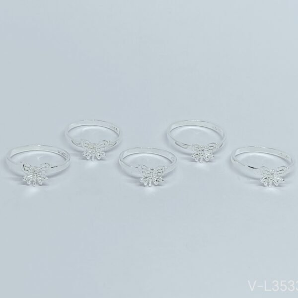 v l3533